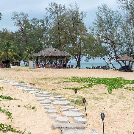 Tropical Bay Grand World Phu Quoc Hotell Exteriör bild